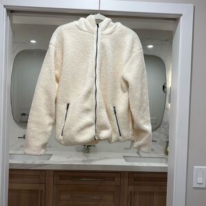 Coziest of cozy jacket.